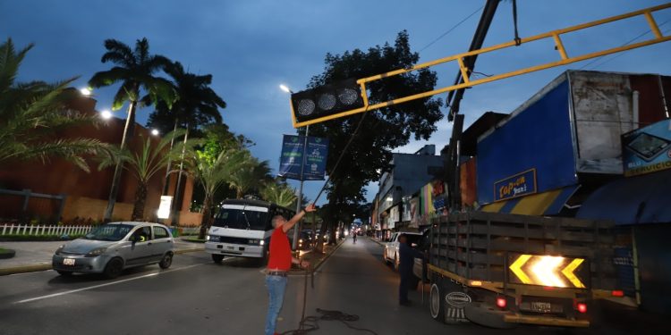 Inician segunda fase de instalación de semáforos en casco central de Maturín 1 8e4f7b56 e491 42e7 a0b6 e65eb2c20036