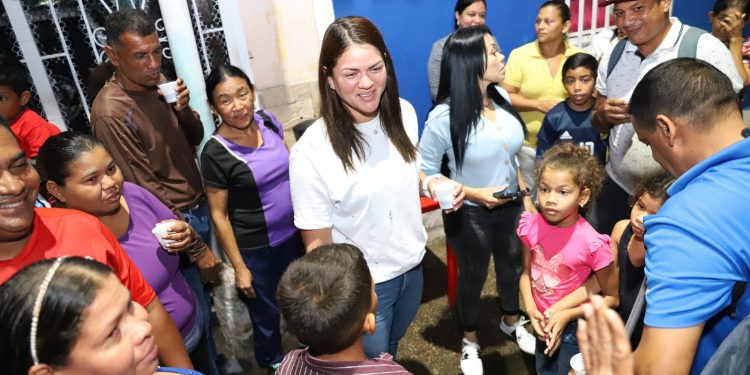 Alcaldesa Ana Fuentes colocó 78 luminarias en las calles de El Paraíso 1 WhatsApp Image 2023 08 30 at 10.40.34 AM