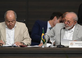 canciller de brasil mauro vieira junto al presidente luiz inacio lula da silva 10151
