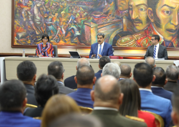 ejecutivo firma decreto para activar zonas economicas especiales 10230