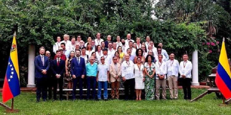 Gobierno colombiano y el ELN manifiestan "disposición de trabajo" en plenaria en Caracas 1 eln y gobierno de colombia 10415