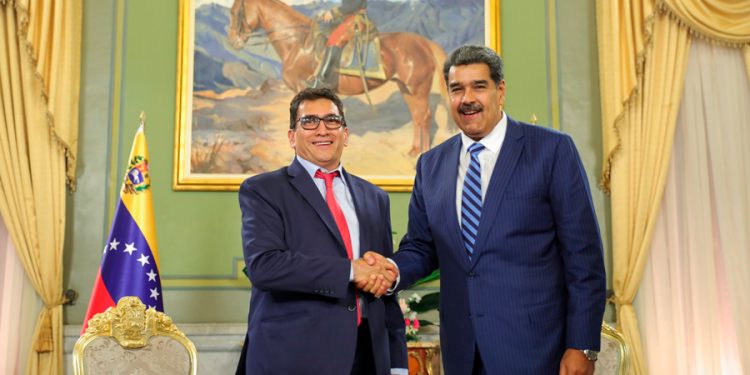embajador de colombia en venezuela milton rengifo y el presidente nicolas maduro 10568