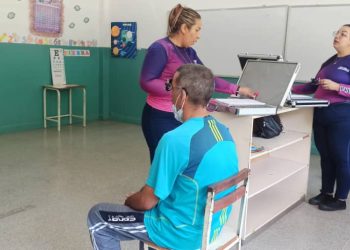 f4529860 cb6b 441f 8d74 619f07800f91