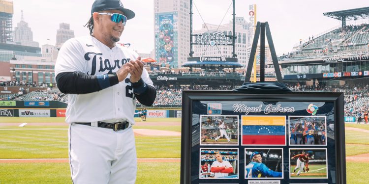 Miguel Cabrera registró su hit 3.142 y deja atrás al Salón de la Fama Tony Gwynn 1 homenaje a miguel cabrera 10146