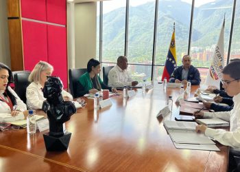 ministro de transporte ramon velasquez araguayan y fondo nacional de transporte 11018