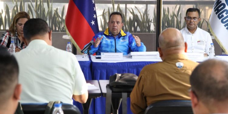 Ministro Marco Torres lideró encuentro con los presidentes de las hidrológicas del país 1 1396