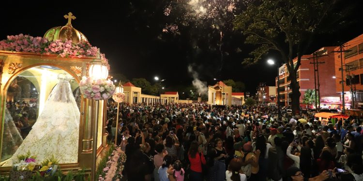 Maturín reafirmó su devoción a Vallita con multitudinaria procesión