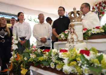 b9fee676 52f3 4d7c 8c37 fb908336ef26