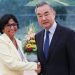 Vicepresidenta Delcy Rodríguez sostuvo reunión con el canciller Wang Yi en Beijing 9 de