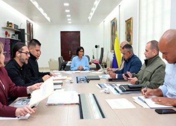 delcy rodriguez junto a vicepresidentes sectoriales 11844