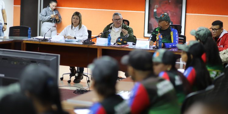 Ministro Leal Tellería y Estado Mayor de Alimentación evalúan alcance de los Clap en Monagas