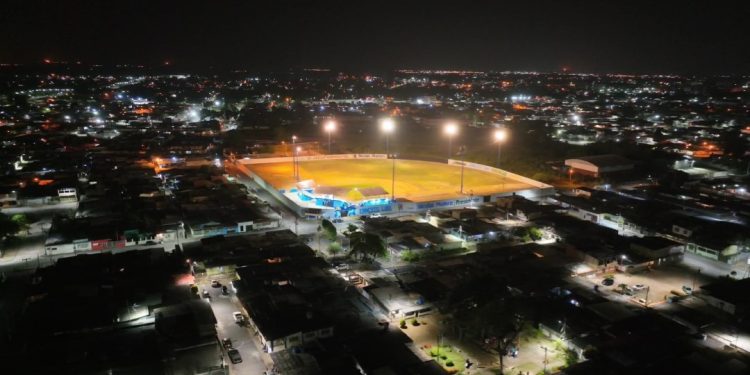 Ernesto Luna levanta de las cenizas y lleva a la cima el estadio Las Comunales 1 f1853060 8667 4132 a07d c35d342fdbca