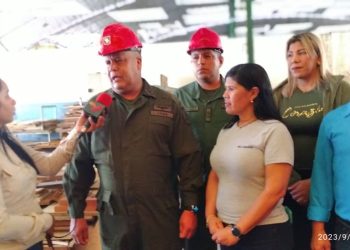 f8b08c1b 44f1 404b b651 dc4ddd567080