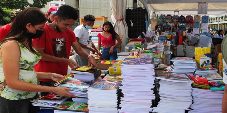 Gobierno desplegará 59 ferias escolares en todo el país con productos de hasta 70% de descuento 1 ferias escolares
