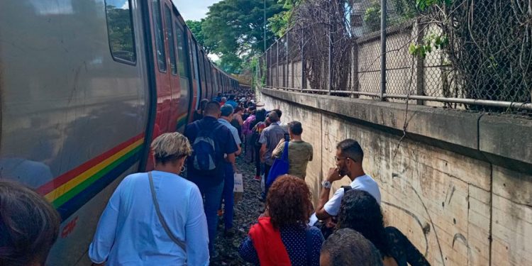 Usuarios del Metro de Caracas reportaron explosión en la estación Caño Amarillo 1 usuarios del metro de caracas reportan explosion en la estacion cano amarillo 12274