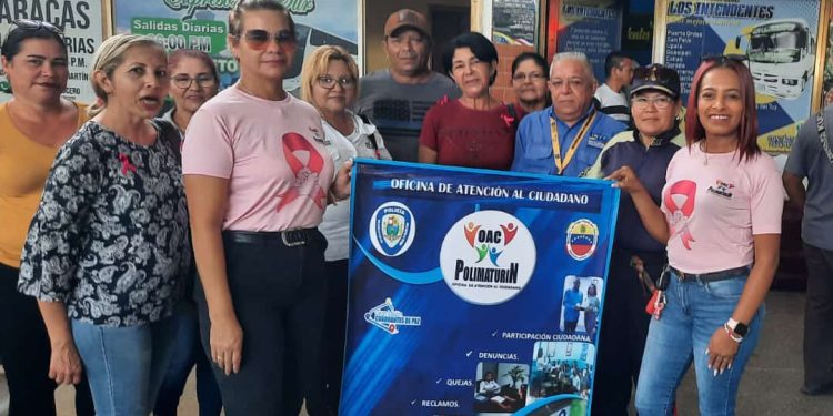 Funcionarias de Polimaturín realizaron orientaciones de prevención del cáncer de mama en el Terminal de Maturín 1 250a3a6e a12f 4810 940e 8d9fe7078e4e