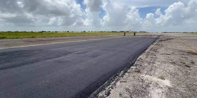 Reparan pista del aeropuerto internacional José Tadeo Monagas de Maturín