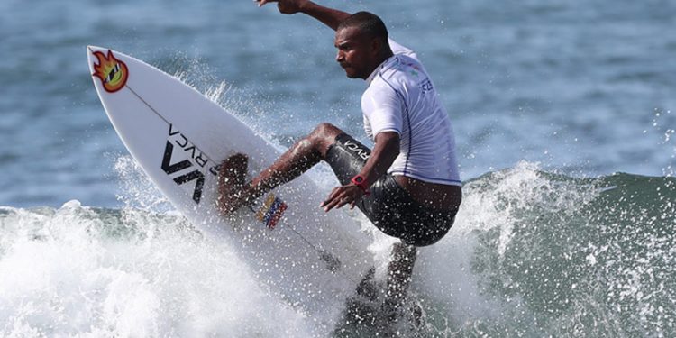 Venezuela ganó otra medalla de plata en los Juegos Panamericanos 1 surfista francisco bellorin 13548