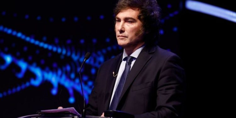 "Muestras de moderación" de Milei posponen la dolarización de Argentina a medio plazo 1 2607dd00 679d 11ee a9e3 0dfaf4f45c0e