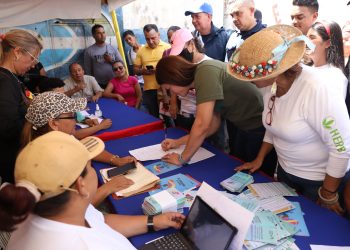 2ac7e292 17e6 45f7 8c38 0327f0519e42