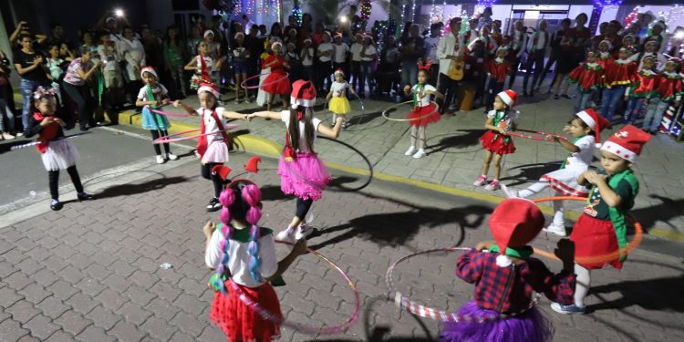Con desfile cultural parroquias de Maturín inician navidades felices 1 3b40e940 e7fa 4c1f 8d7b 54f7a6071182