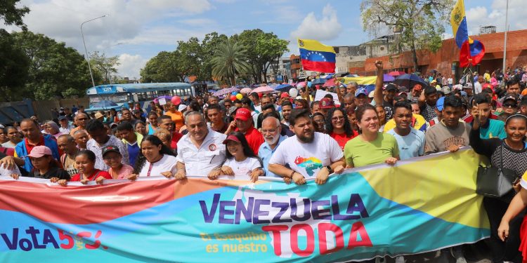 Con gran marcha el pueblo maturinés se sumó a la defensa de la Guayana Esequiba 1 a7b23300 4fb1 4566 8792 92f3de11bfcd