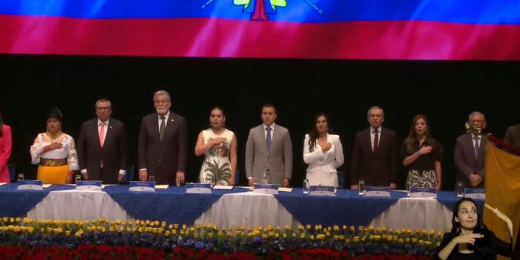 daniel noboa recibe las credenciales como presidente de ecuador 14173