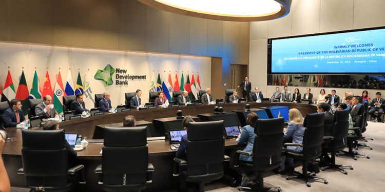 Los BRICS piden una "tregua humanitaria" que lleve al "cese de hostilidades" en Gaza 1 presidente nicolas maduro los brics y su nuevo banco tienen en venezuela un socio y aliado 11515