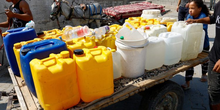 La ONU advierte que 70 % de los habitantes de Gaza han quedado sin acceso al agua potable 1 w1280 p4x3 2023 10 11T104247Z 2080737857 RC2AQ3AWRLIY RTRMADP 3 ISRAEL PALESTINIANS