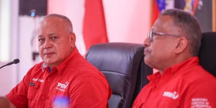 Diosdado Cabello: El 2024 será "un año de muchas batallas" 1 diosdado cabello en rueda de prensa del psuv 14933