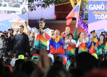 ejecutivo destaco el impecable trabajo del cne durante el referendo 14904