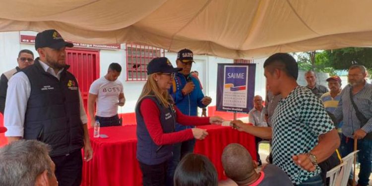 el director del saime gustavo vizcaino acompana la jornada 15192