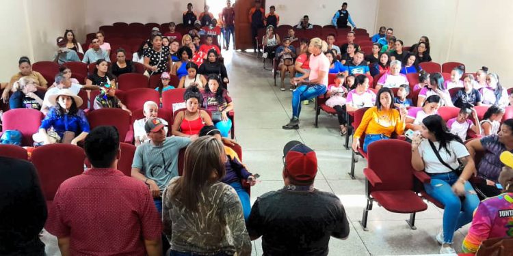 Alcaldía de Zamora entrega premios a ganadores de los desfiles de Carnaval 1 IMG 20240221 WA0128