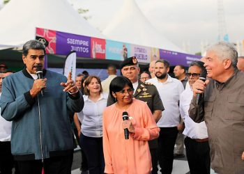 Presidente Maduro anuncia el fin de las exoneraciones tributarias T