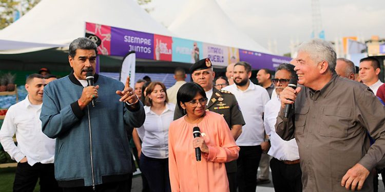 Presidente Maduro anuncia el fin de las exoneraciones tributarias T