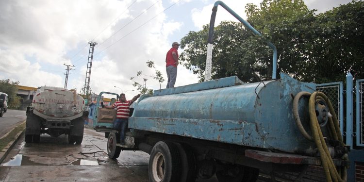 Atenderán sectores de la red alta en Maturín a través de camiones cisterna 1 f06a3530 d5a7 4ef8 9e8f 78e9768d0b02