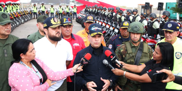 Ministro Remigio Ceballos Ichaso entregó 200 nuevas motocicletas a cuerpos de seguridad de Monagas 1 451f718c 876b 4f5b 9bc7 1be119810d6c
