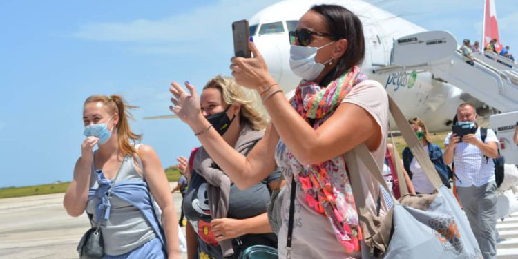 Turistas rusos visitan la Isla de Margarita 1 5Y5TX2P37FBFJIVWGNHQLG3HL4