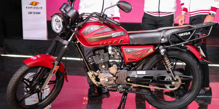 65f0f5134354bc5df12cf1e4 Moto 1