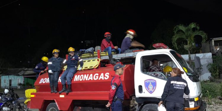 Incendio en Cerro El Espejo de Caripe es combatido por un equipo de más de 45 efectivos 1 IMG 20240322 WA0016