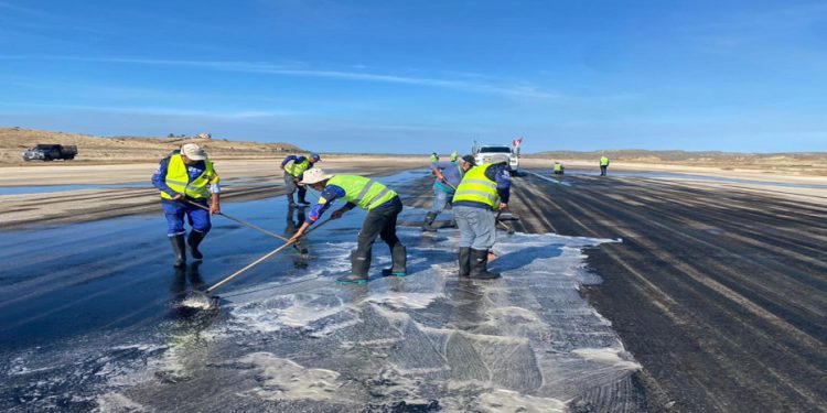 BAER ejecuta trabajo de descontaminación en pista del aeropuerto de Porlamar 1 baer ejecuta trabajo de descontaminacion en pista del aeropuerto de porlamar 18847 1