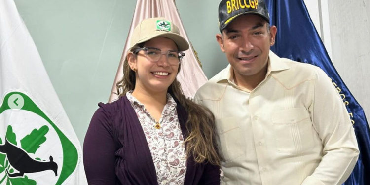 Rosinés Chávez nombrada nueva presidenta de Inparques 1 ministro para el ecosocialismo josue lorca y rosines chavez 18744