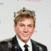 Osmel Sousa se integra al equipo del Miss Universo 8 osmel sousa posa su llegada la 27 edicion los premios lo nuestro la musica latina fotoefe