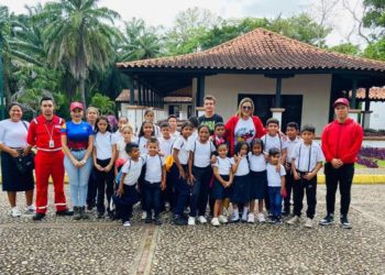 a58545c9 5c8f 4d2e 93ef 445a6531eb94