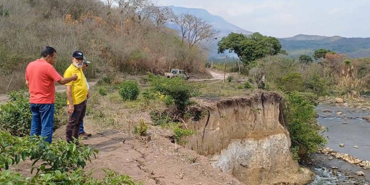 aaeac6cd ccca 4b18 bcce b1dff510844a