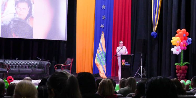 Exponen alcances de la campaña "Educando con Amor" en el estado Bolívar 1 eb222431 a923 4d53 ae7f 2d8b92ccc4ef