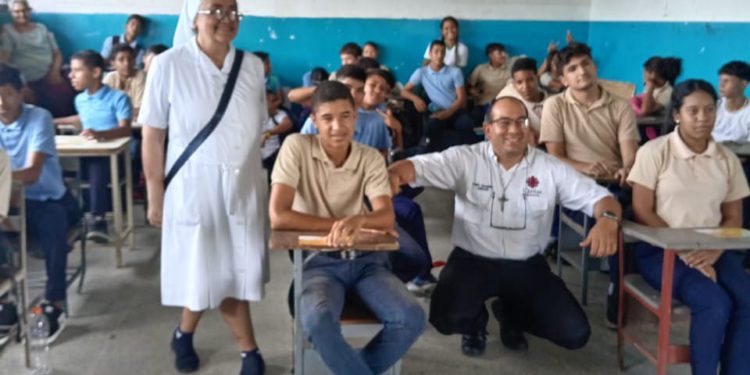 Más de mil 500 estudiantes reciben charlas de orientación a cerca de la Trata de Personas 1 12a4158b 4639 4e36 b98d e4f553e22e28