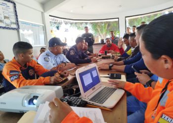 e8ccff94 3c07 4a4e b26c 9b82145a2111