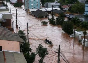 suben a 67 los muertos por las inundaciones en el sur de brasil 21123