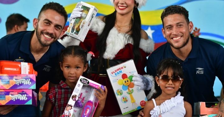 Monagas Sport Club regala sonrisas en esta Navidad 2024 1 Screenshot 20241218 135754 com hihonor photos SlotAlbumActivity